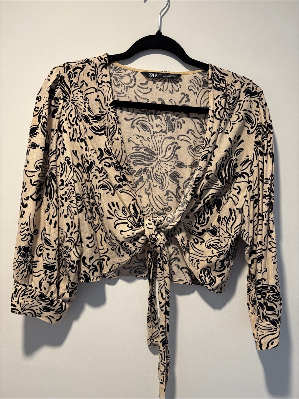 ZARA Cream and Black Floral Tie-Front Crop Blouse
